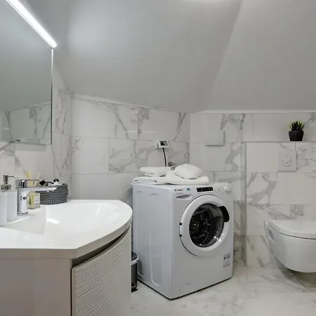 Exclusive Apartment *